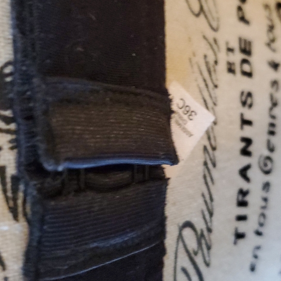 VICTORIAS SECRET BLACK STRAPLESS BRA 36C - Picture 3 of 10